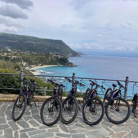 Zaccanopoli Borgo Carida - Green Family Holidays מראה חיצוני תמונה