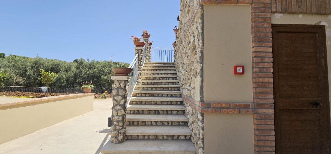 Zaccanopoli Borgo Carida - Green Family Holidays מראה חיצוני תמונה